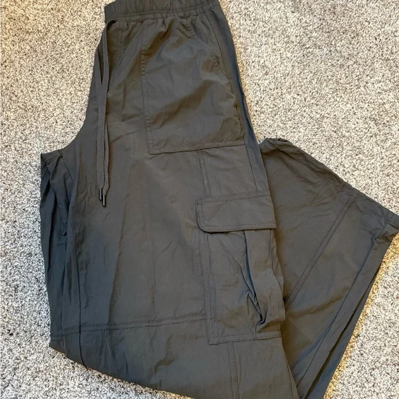 CALIA by Carrie Underwood Black Track Pants Relaxed Fit - Picture 6 of 6